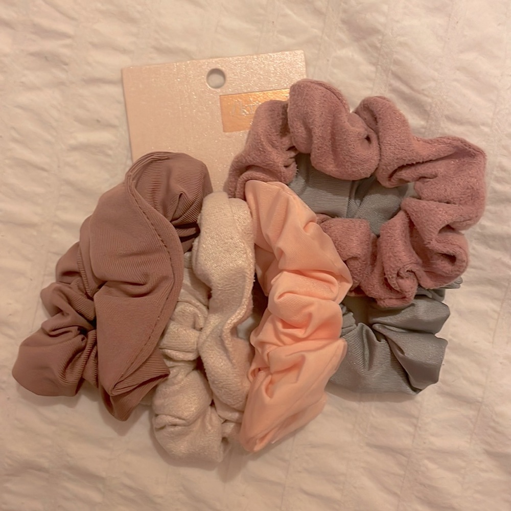 Kitsch Scrunchie Pack